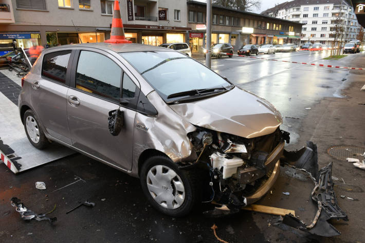 Die Lenkerin wurde zur Kontrolle in das Spital in Luzern gebracht