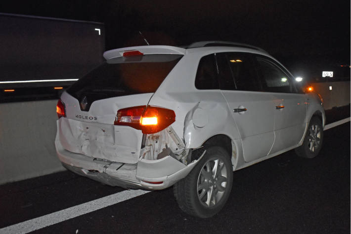  Auffahrunfall zwischen zwei Autos auf der A2