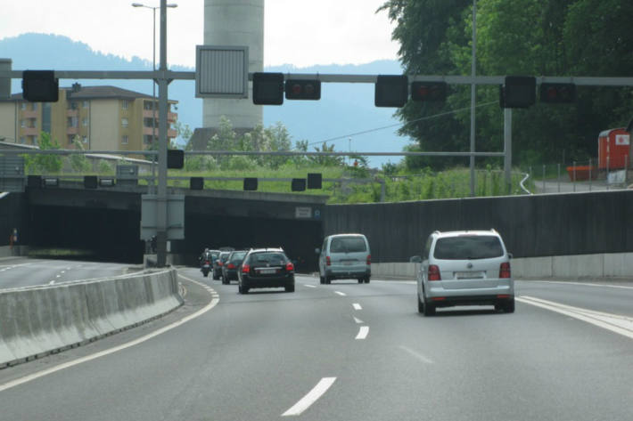 Auf Schweizer Strassen gelten ab dem neuen Jahr neue Regeln.