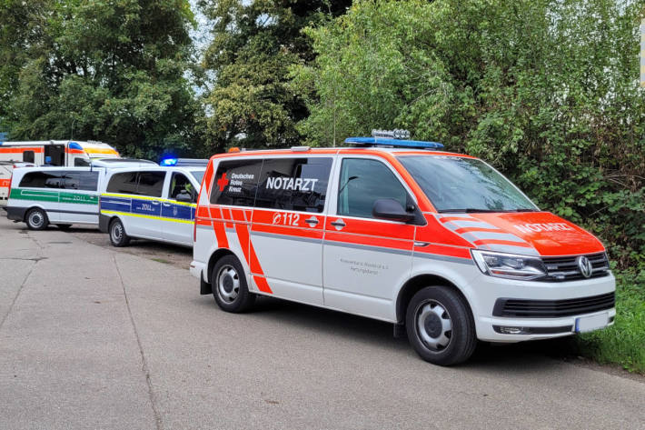 Zöllner helfen bei der Rettung von Mensch und Tier