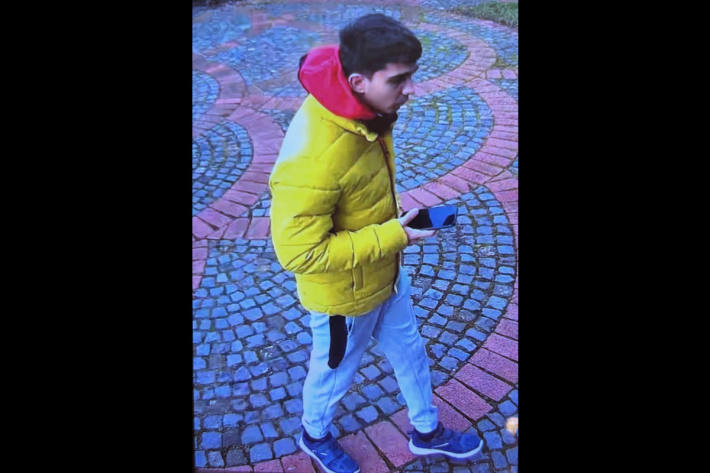 Der Jugendliche ging zwei Kinder in mehreren Fällen an.