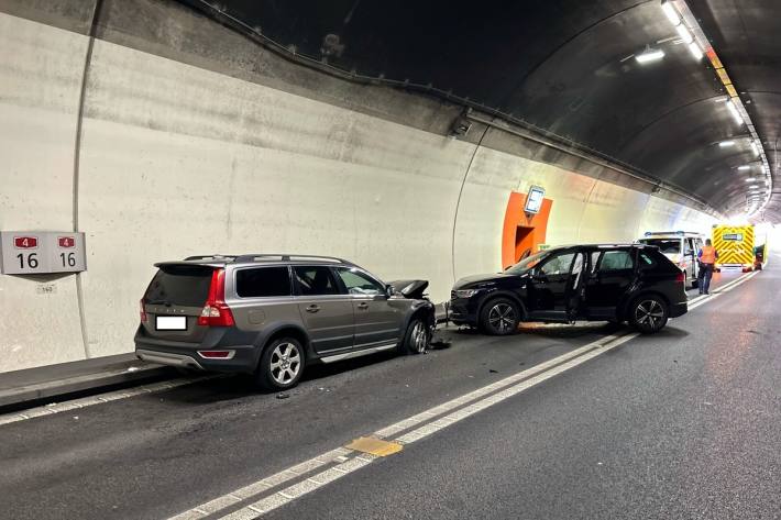 Unfall im Tunnel 