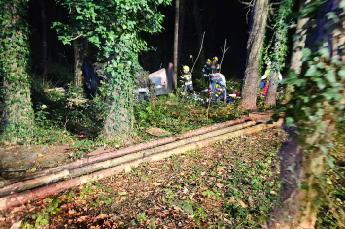 Der Fahrer hatte Blaulicht und Folgetonhorn der Polizei ignoriert. 