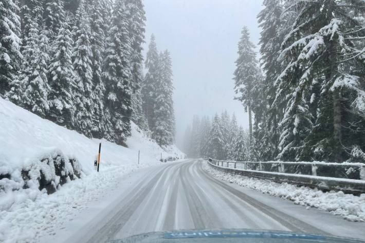 Am kommenden Wochenende dürfte einiges an Schnee in den Bergen fallen.