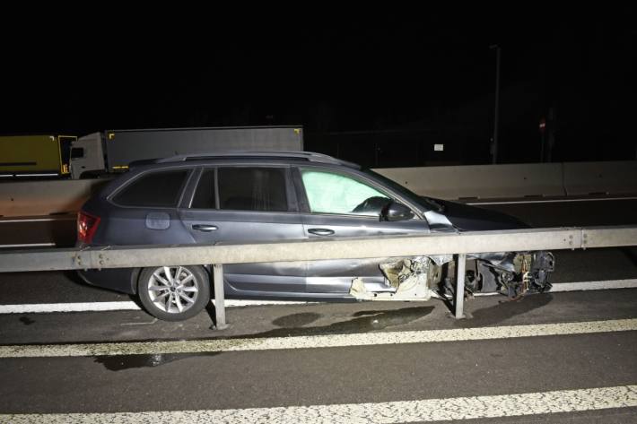 In Knutwil hat sich ein Autofahrer bei einem Selbstunfall verletzt.