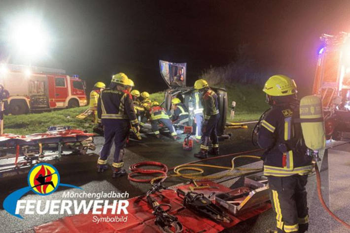 Schwerer Verkehrsunfall auf Hardter Landstraße