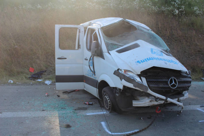 Unfall mit 6 Schwerverletzten auf der A9 Höhe Dittersdorf