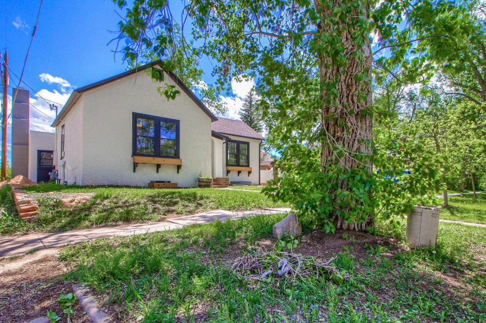 1108 E Park Ave, Laramie, WY 82070