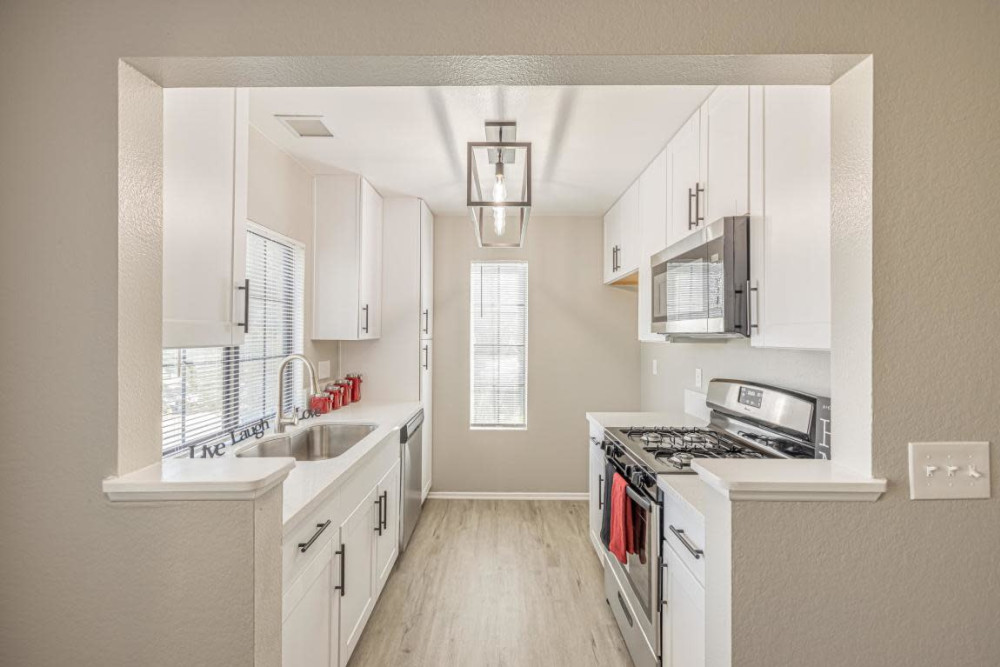 2554 Olive Dr Apt30, Palmdale, CA 93550