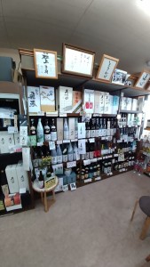 酒の品揃えも充実しております。