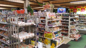 店内の様子　ほしいものが揃う町の便利屋です