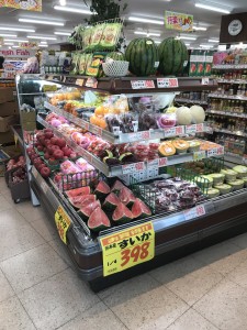 季節の果物スイカ🍉が今の時期オススメです。アメリカンチェリー🍒やデラウェア🍇も出始めました✨✨