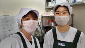真心込めて、毎日揚げ物、お弁当、作っていま～す！