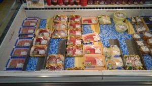 当店おすすめの刺身です。お立ち寄りの際はぜひお買い求めを