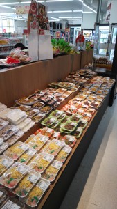 店内製造のお惣菜はどれも人気です！