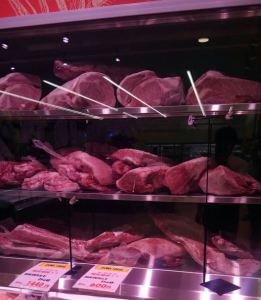 自慢のお肉は国産黒毛和牛を中心にフルラインナップ。他のお店とはひと味違います