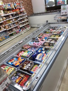 アイスのケース新しくしました。