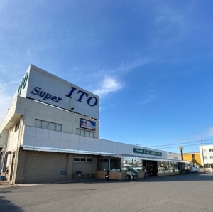 店頭には毎日新鮮なお野菜を並べております。是非お気軽にお立ち寄りください。