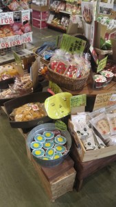 店内の隅々まで楽しい商品が目白押しですよ！