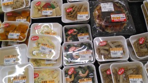 店長自慢の手作り総菜が人気です!!