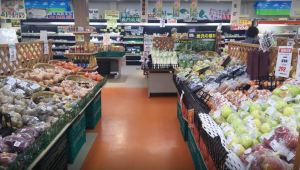 新鮮な果物・野菜を取りそろえてます!