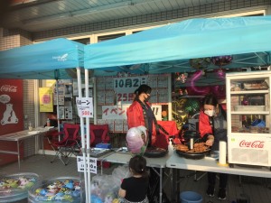 たまに外でもイベントを開催しております!