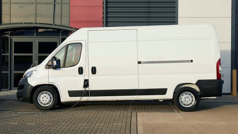 e- 4000 L4 200kW 110kWh H2 Glazed Van Enterprise Auto [2024]