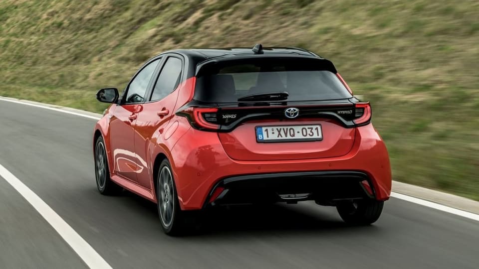 Toyota Yaris Hatchback 1.5 Hybrid Design 5dr CVT Lease - Select Car Leasing