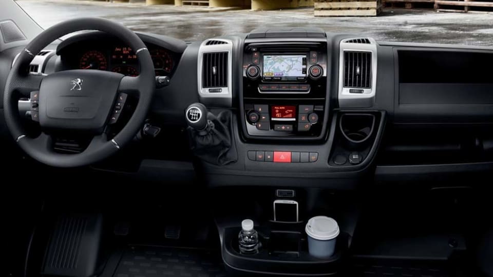 Peugeot Boxer Dropside 335 L2 2.2 BlueHDi Dropside 140ps Lease Select