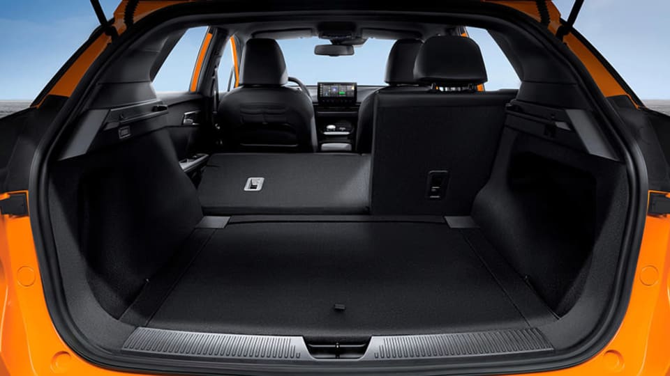 MG Motor UK MG4 EV Hatchback 150kW Trophy EV Long Range 64kWh 5dr Auto