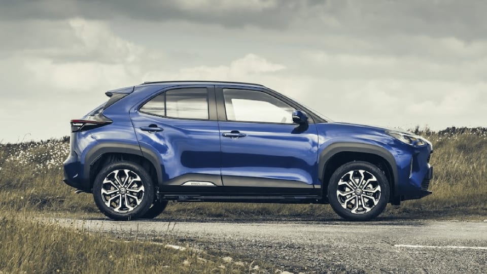Toyota Yaris Cross SUV 1.5 Hybrid Design 5dr CVT Lease - Select Car Leasing