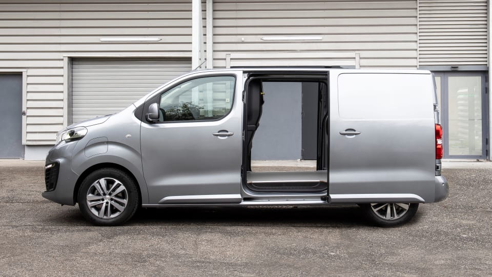 Peugeot eExpert Medium Van STANDARD 1000 100kW 75kWh Asphalt Premium