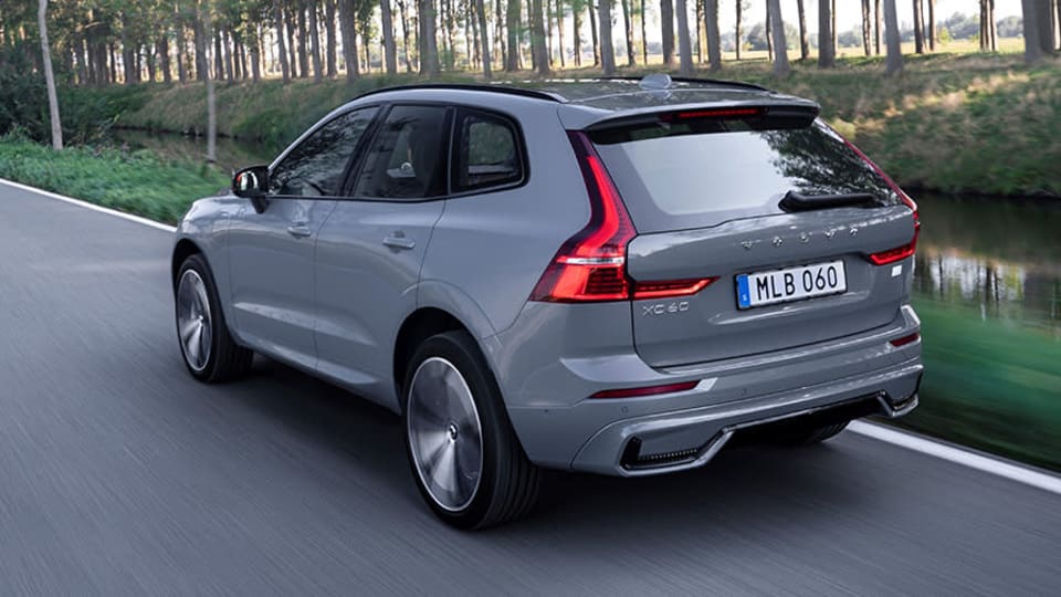 Volvo XC60 SUV 2.0 B5P Plus Dark 5dr AWD Geartronic Lease - Select Car Leasing