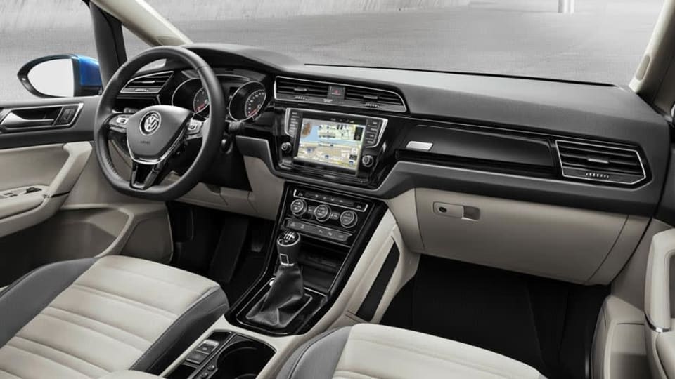 Volkswagen Touran (2024) interior