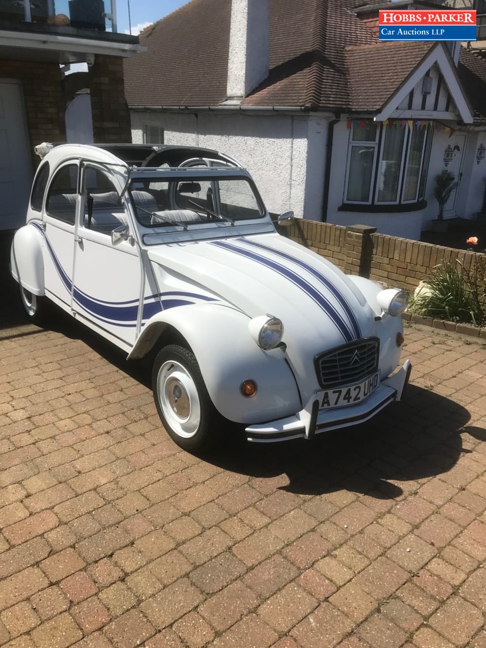 This low-mileage Citroën 2CV Sahara is the barn find of our dreams