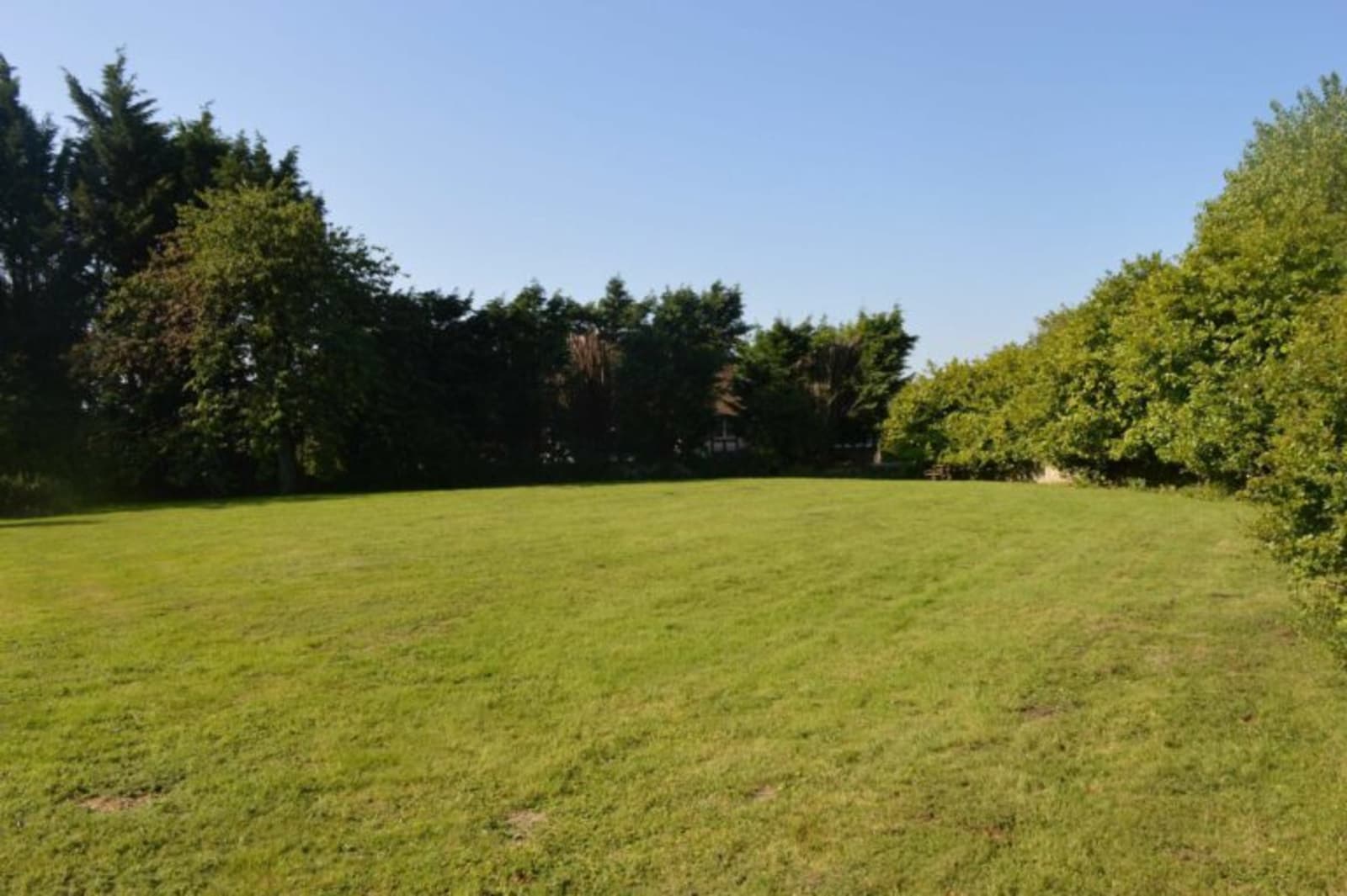 An Easy Sale in the lovely village of Charing Heath, Kent House