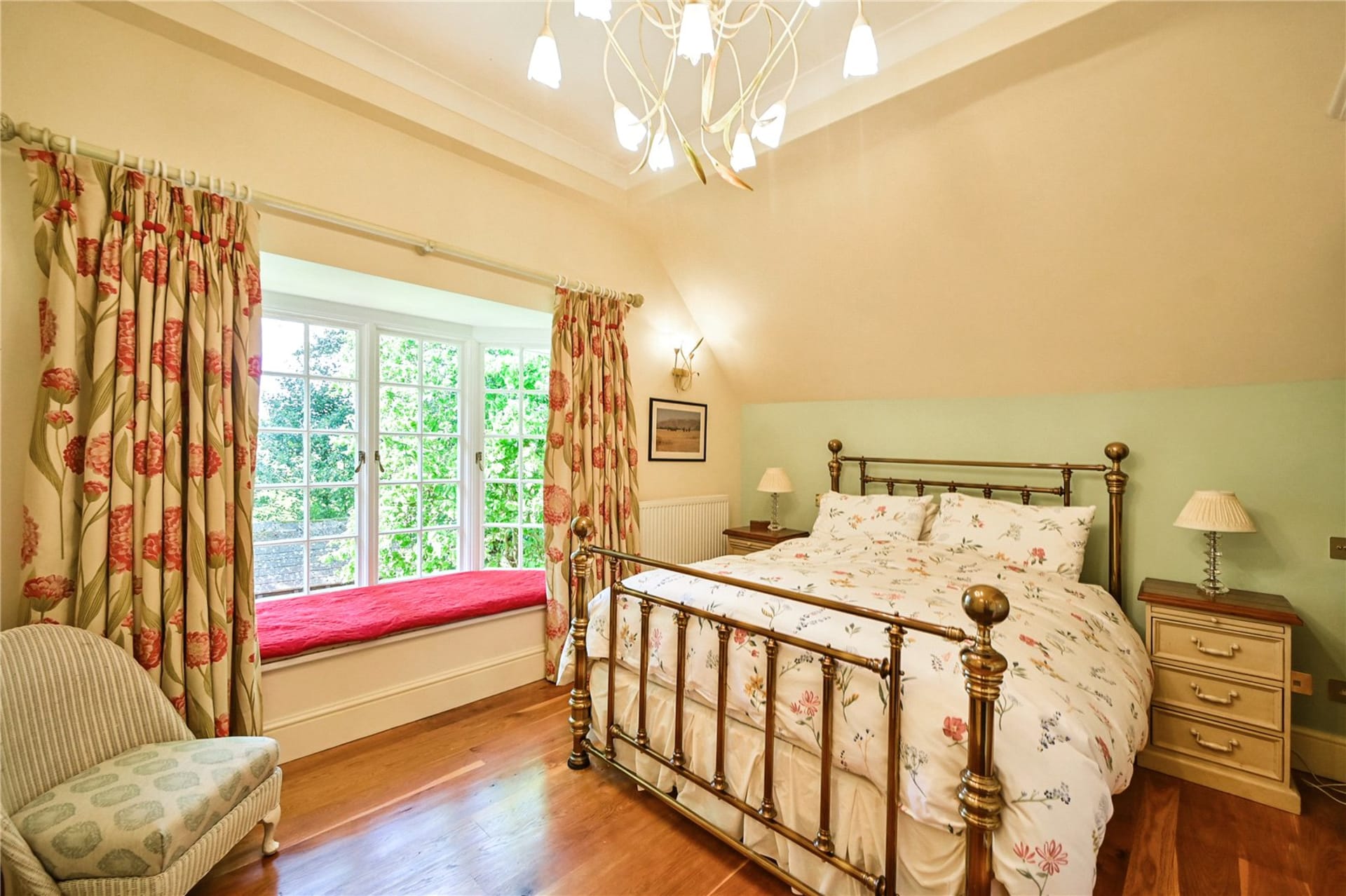 4 Bedroom House Sale Agreed in Hastingleigh TN25 Hobbs Parker Estate