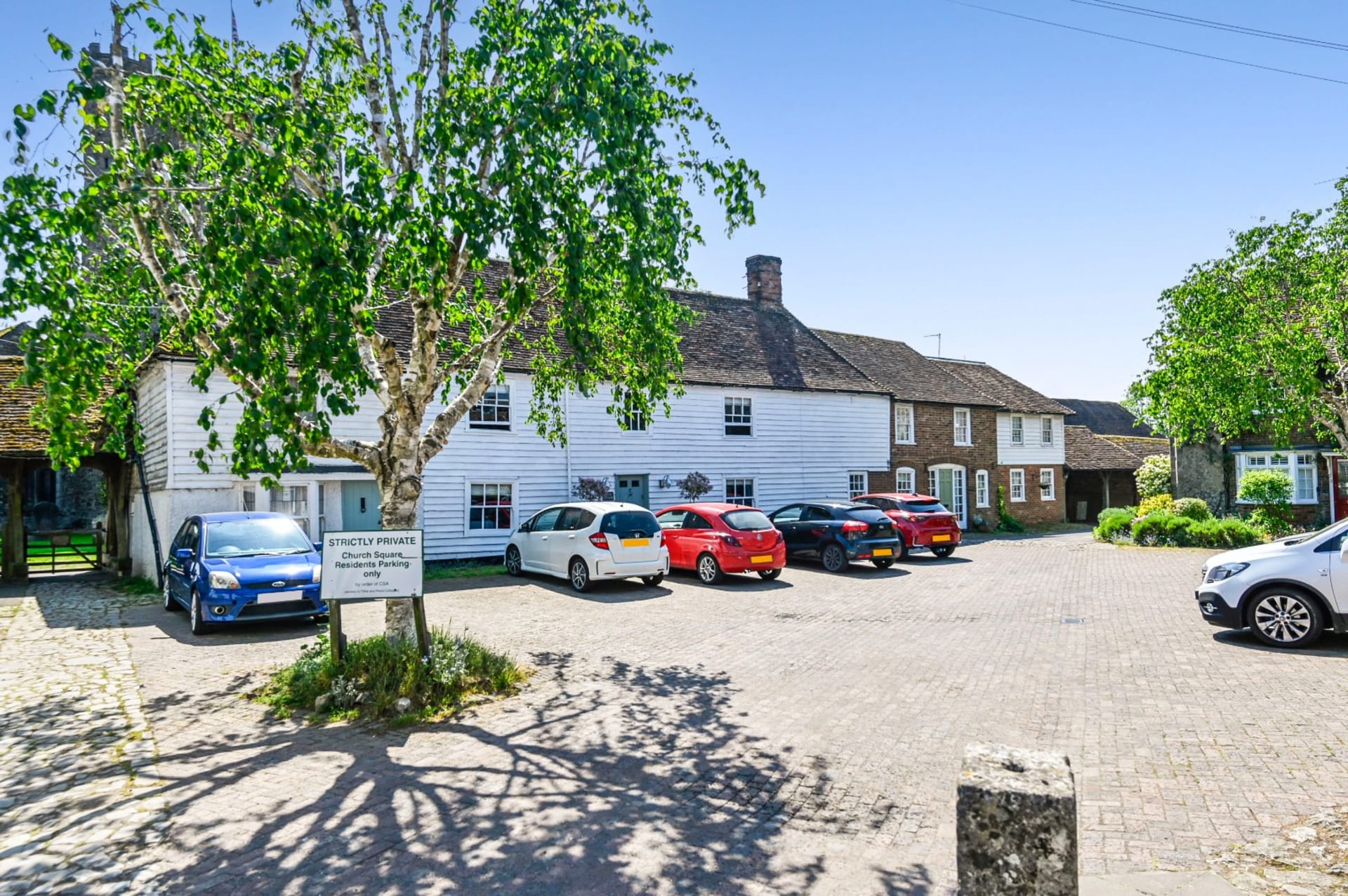 Lenham — £440,000