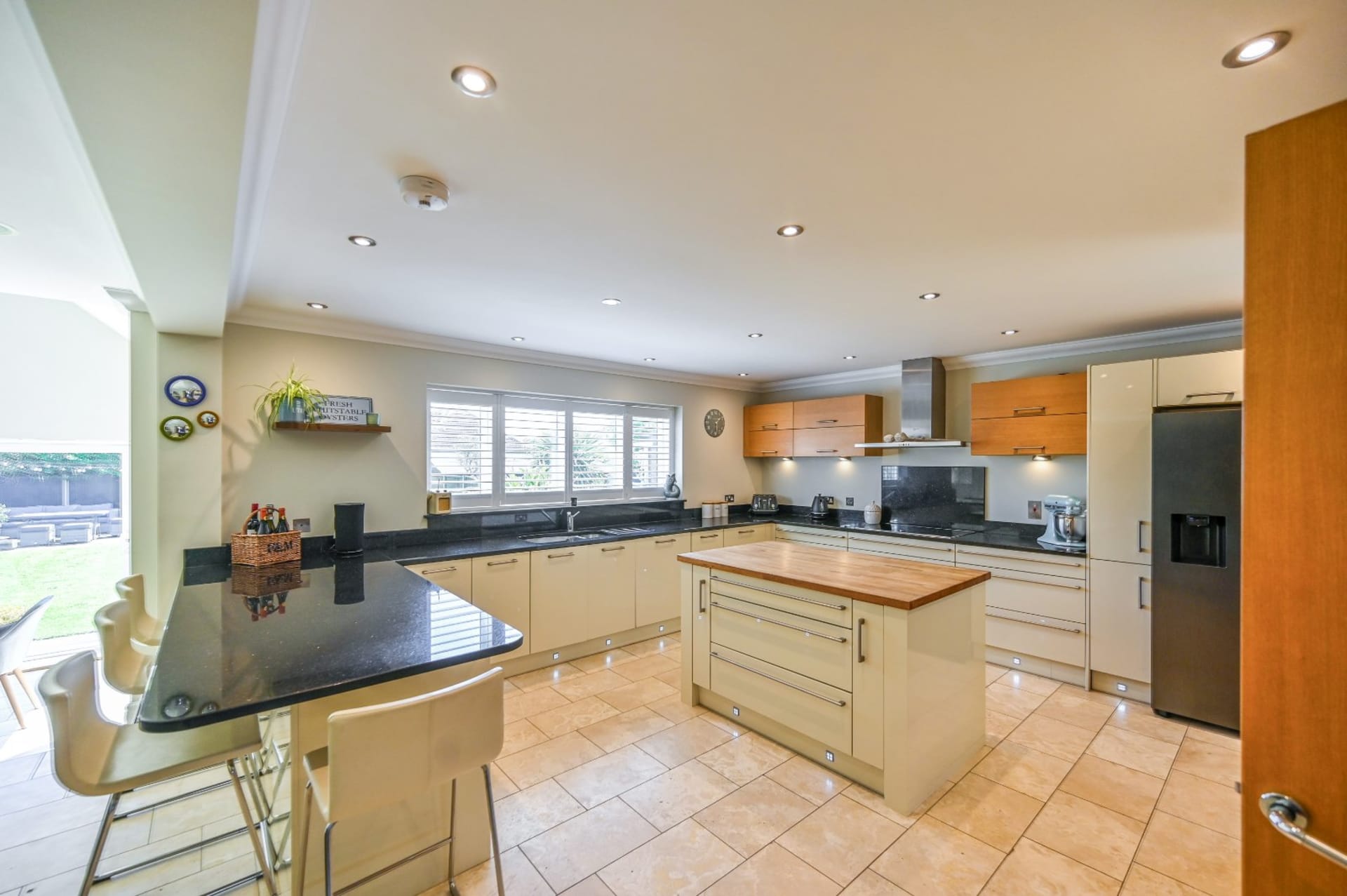 4 Bedroom House For Sale in Greatstone TN28 Hobbs Parker Estate Agents