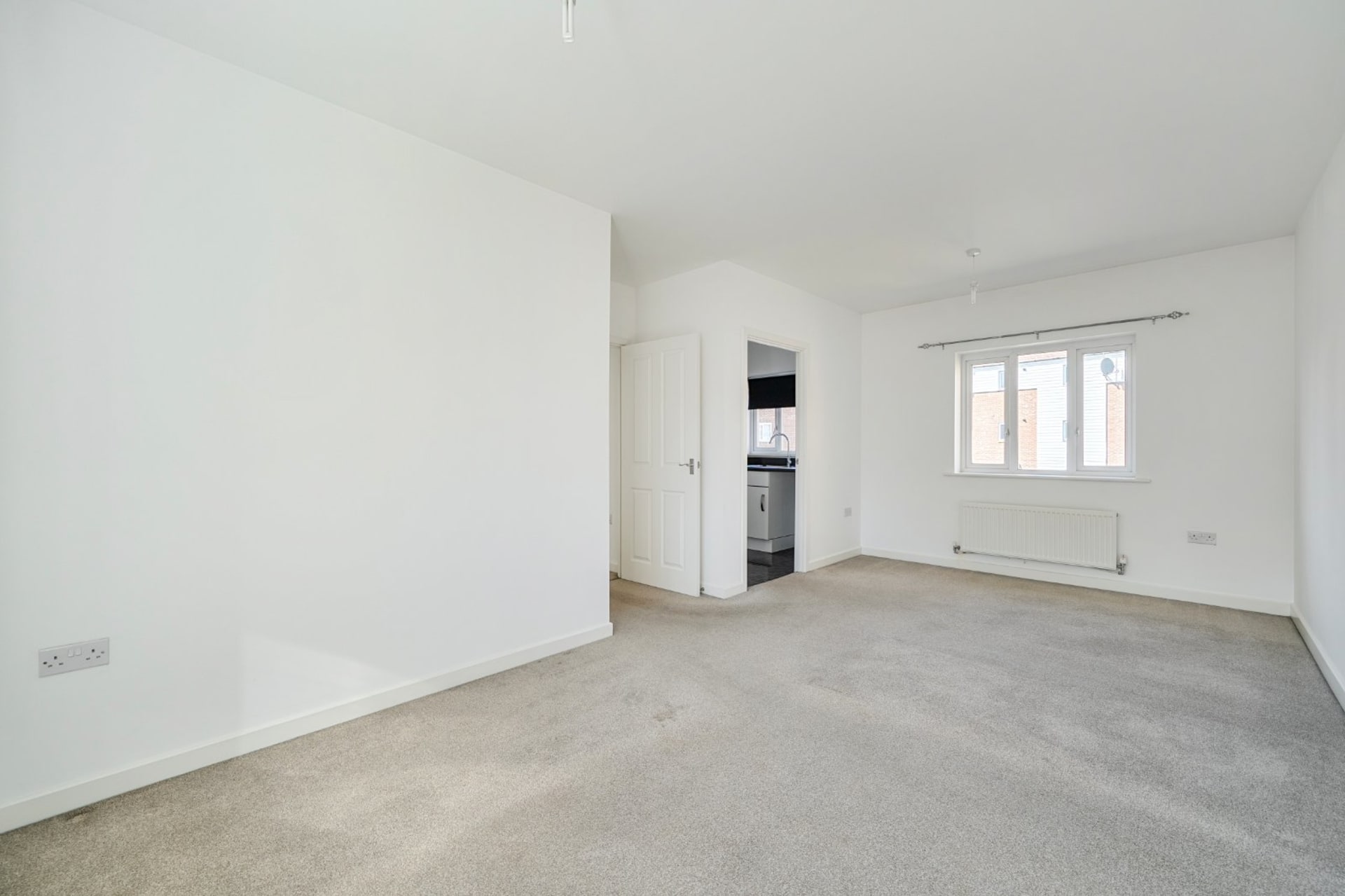 Ashford — £1,195pcm