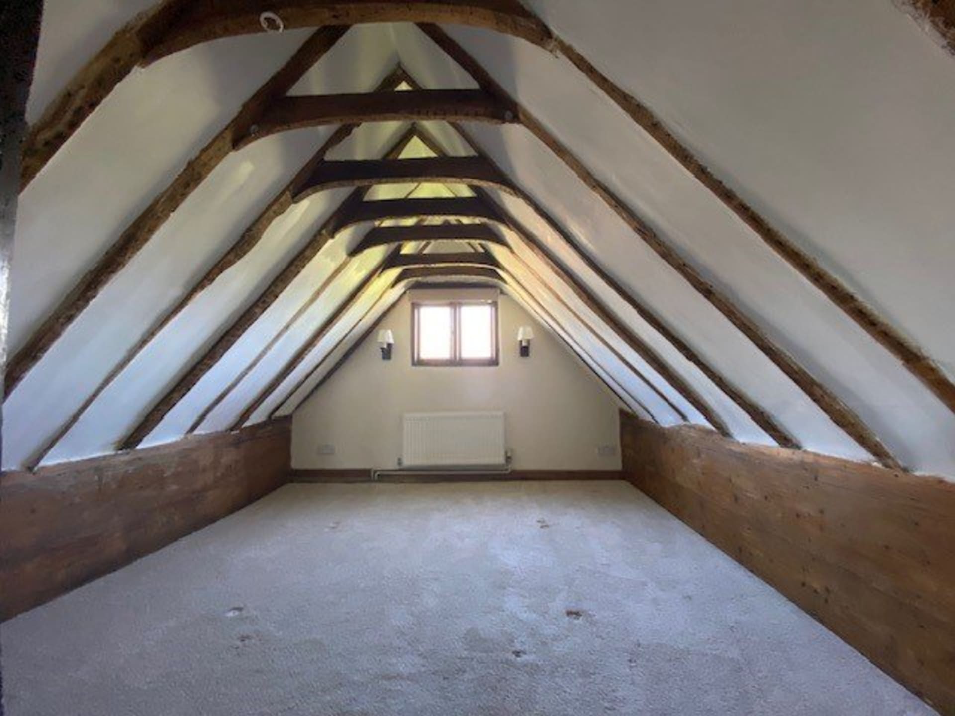 Mersham — £1,375pcm