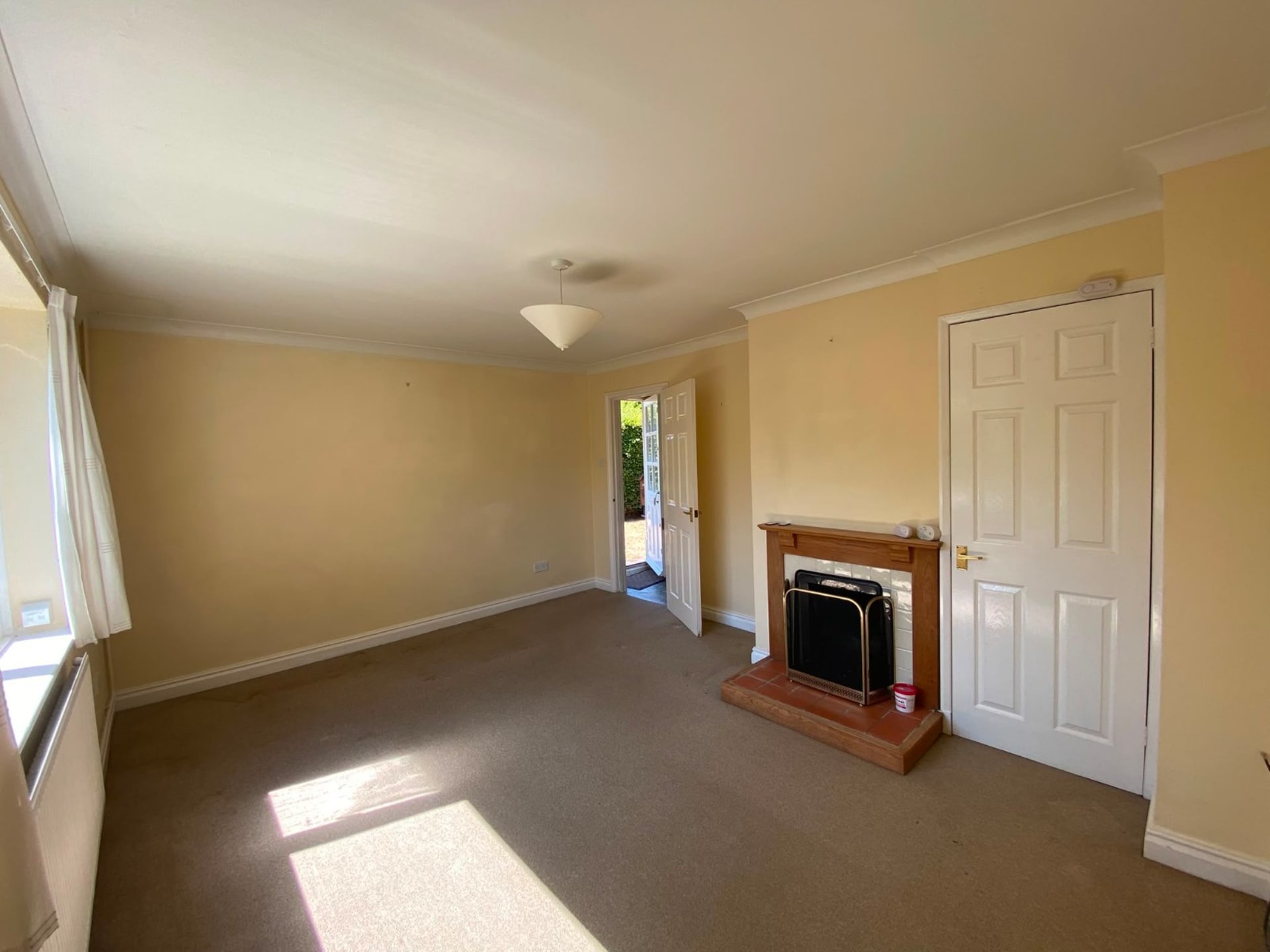 Smeeth — £1,250pcm