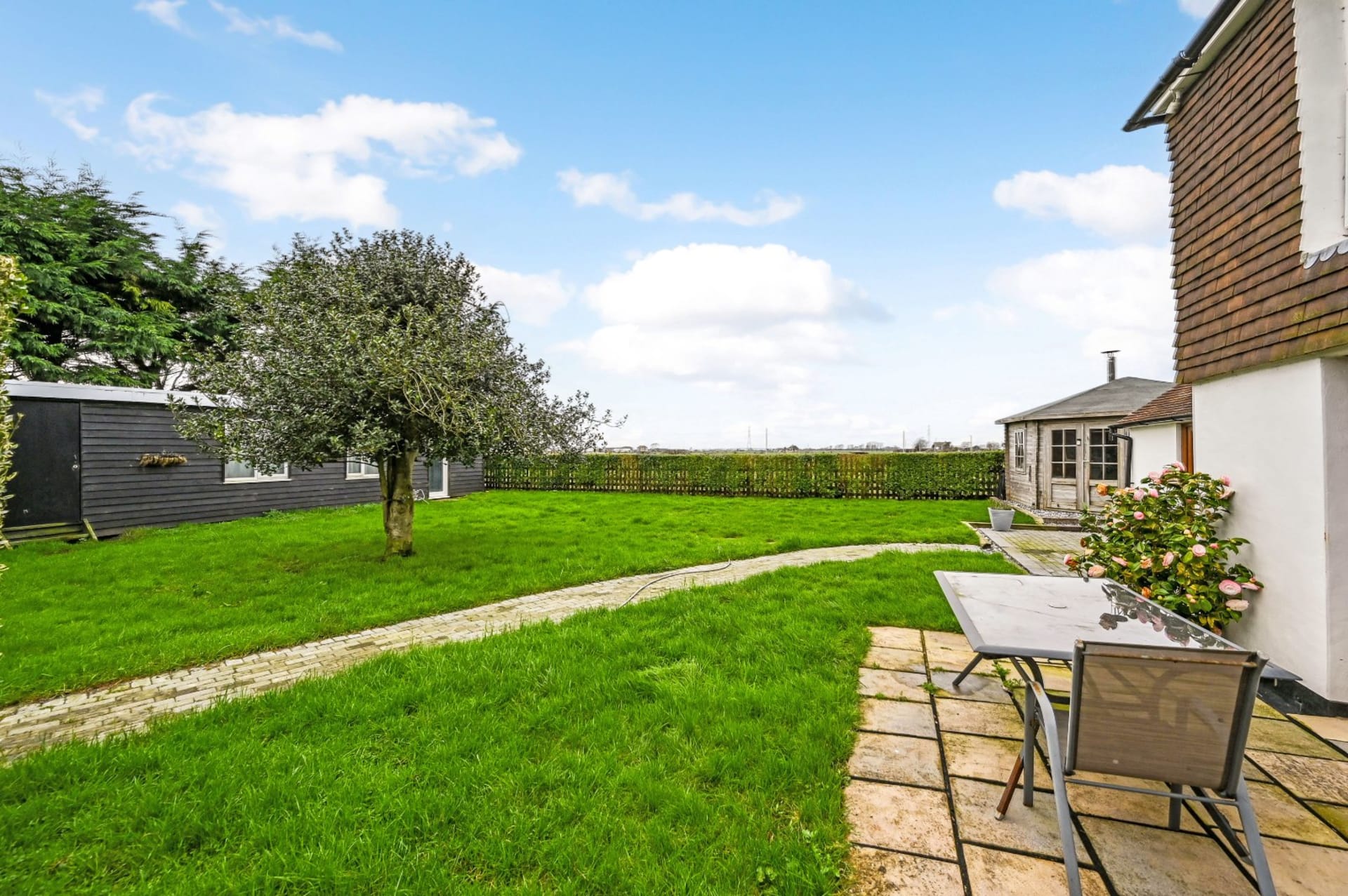 2 Bedroom House Sold in Lydd TN29 Hobbs Parker Estate Agents