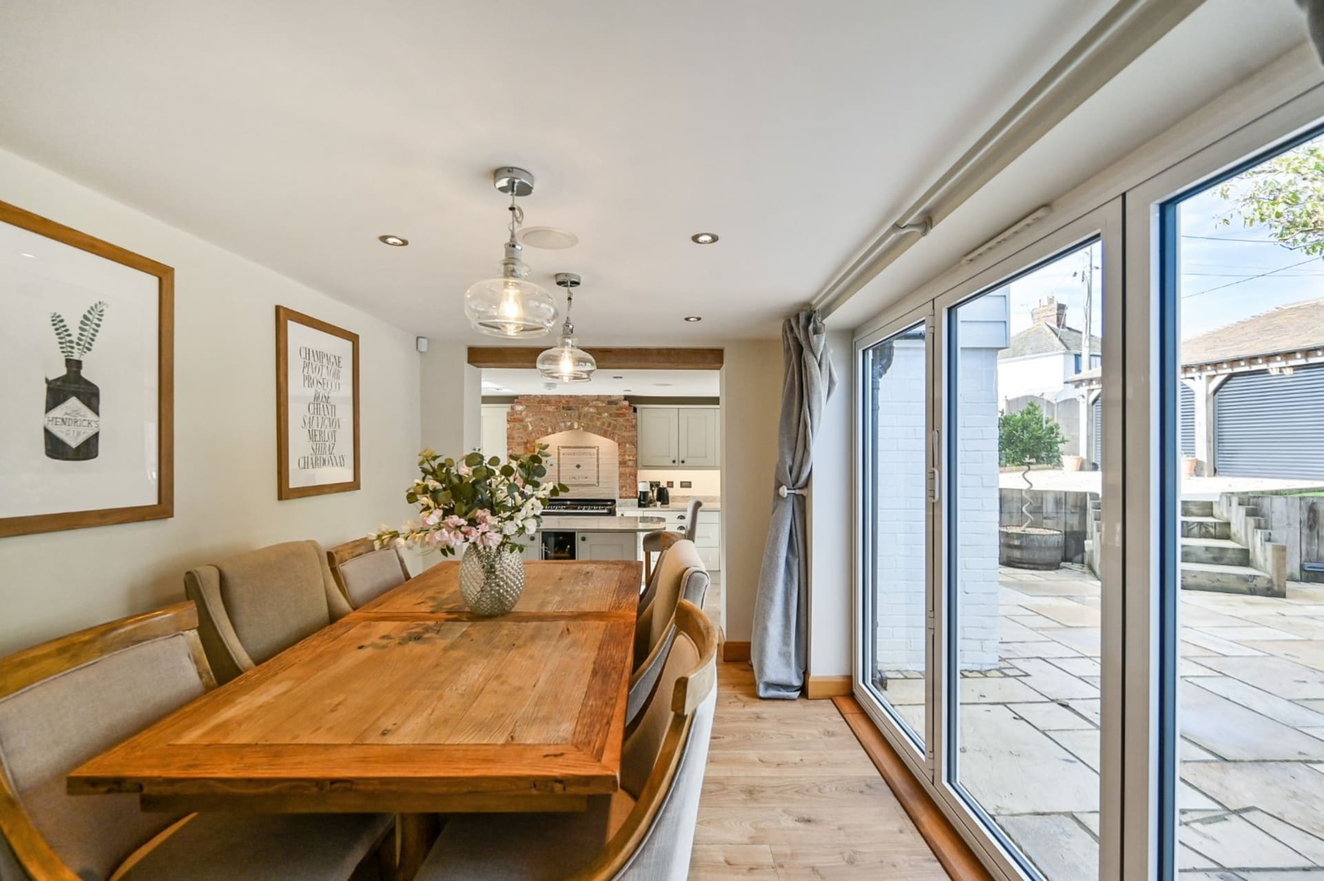 4 Bedroom House For Sale in Bilsington TN25 Hobbs Parker Estate Agents