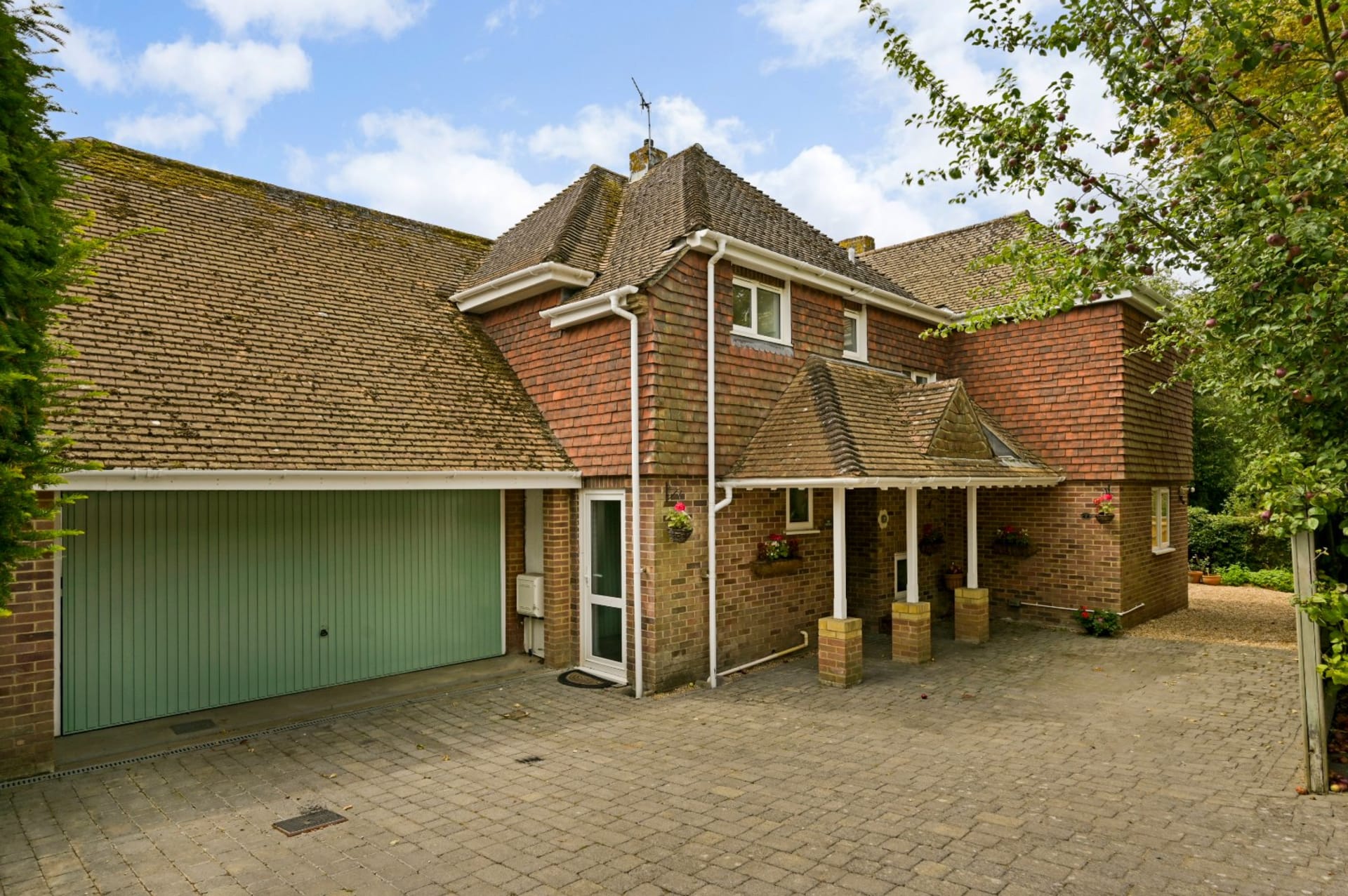 Hythe — £795,000