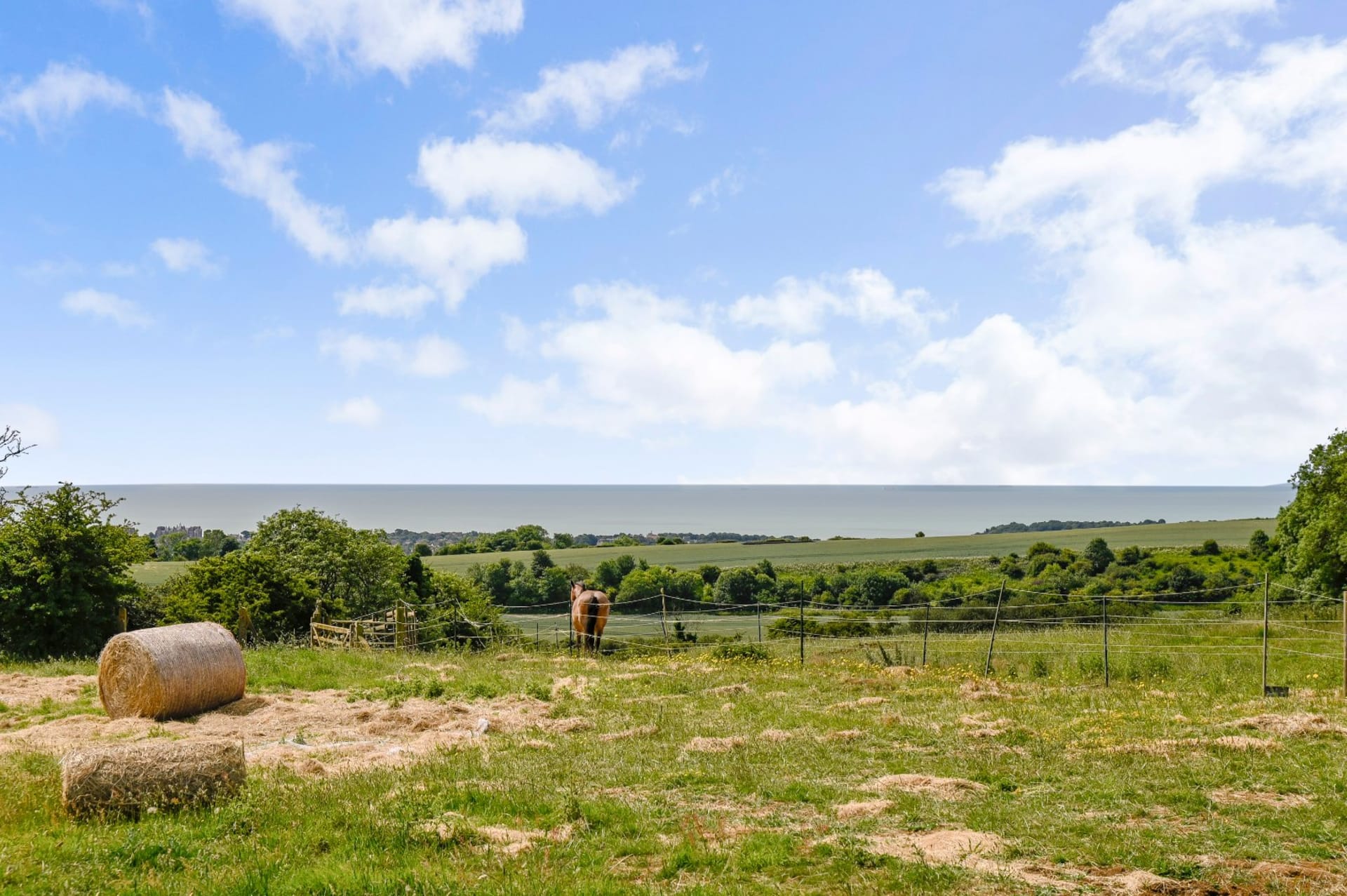 Hawkinge — £650,000