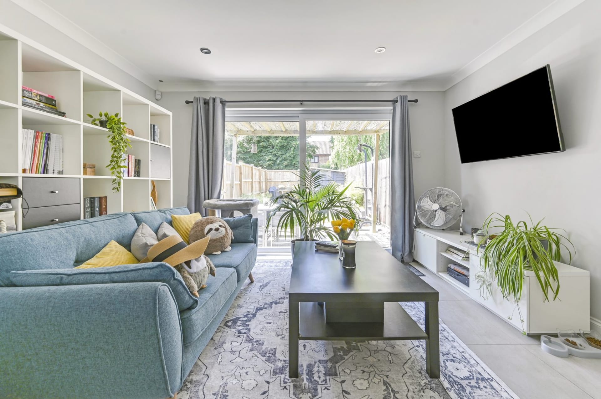 Singleton — £270,000