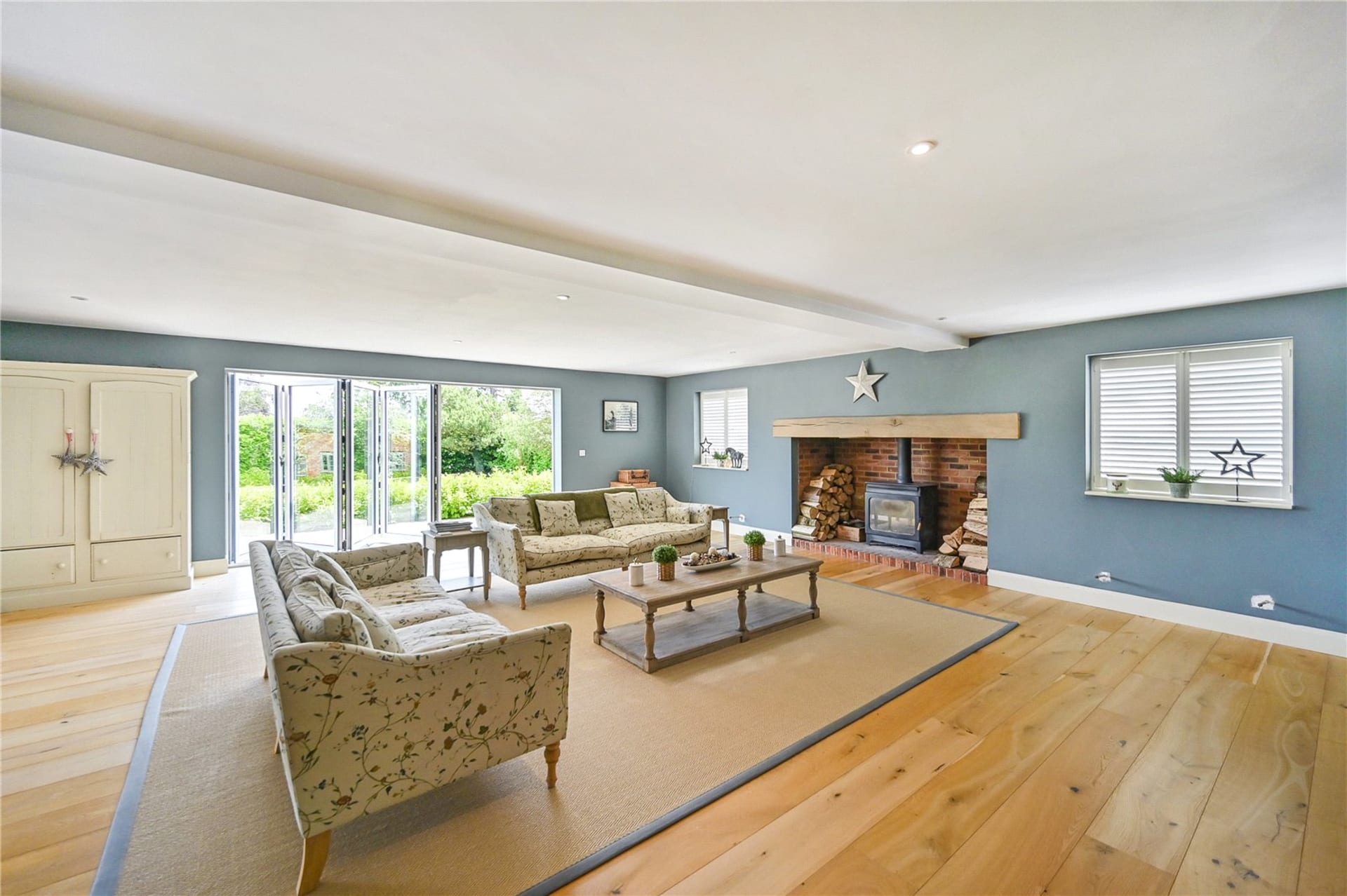 4 Bedroom House For Sale in Painters Forstal ME13 Hobbs Parker Estate