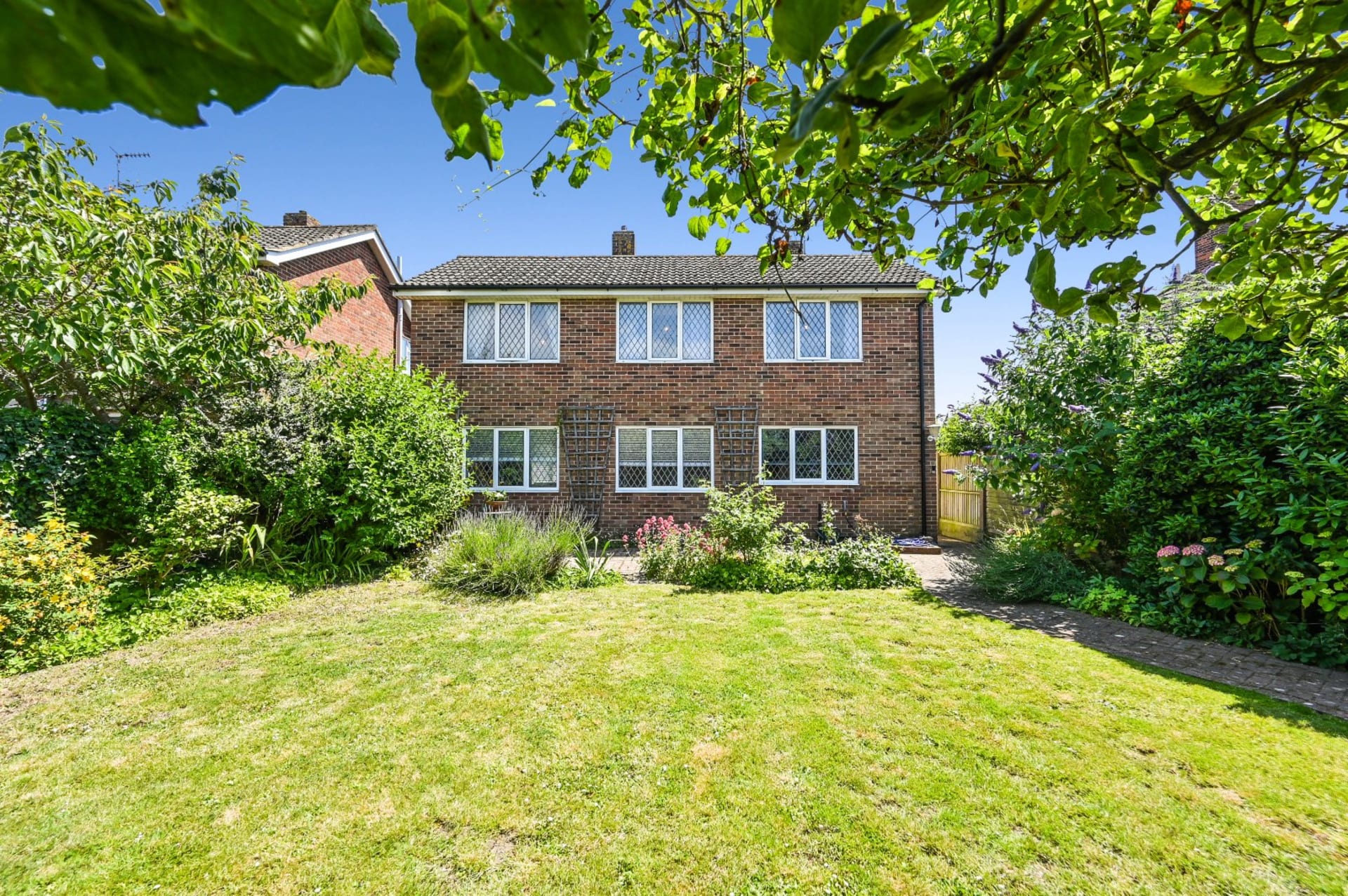 3 Bedroom House For Sale in Hythe CT21 Hobbs Parker Estate Agents