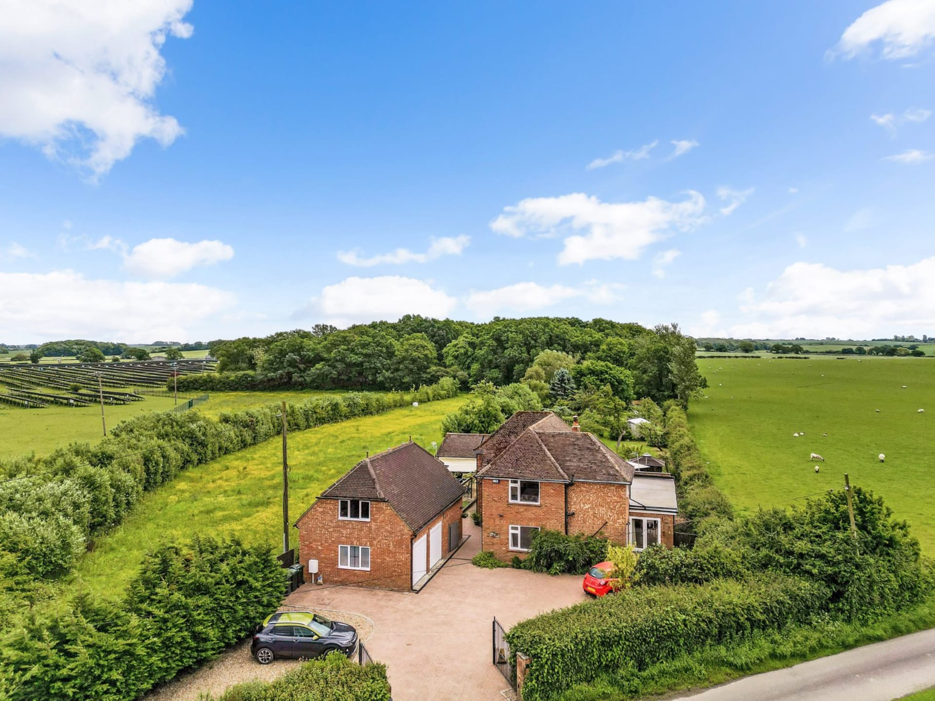 4 Bedroom House For Sale in Aldington TN25 Hobbs Parker Estate Agents